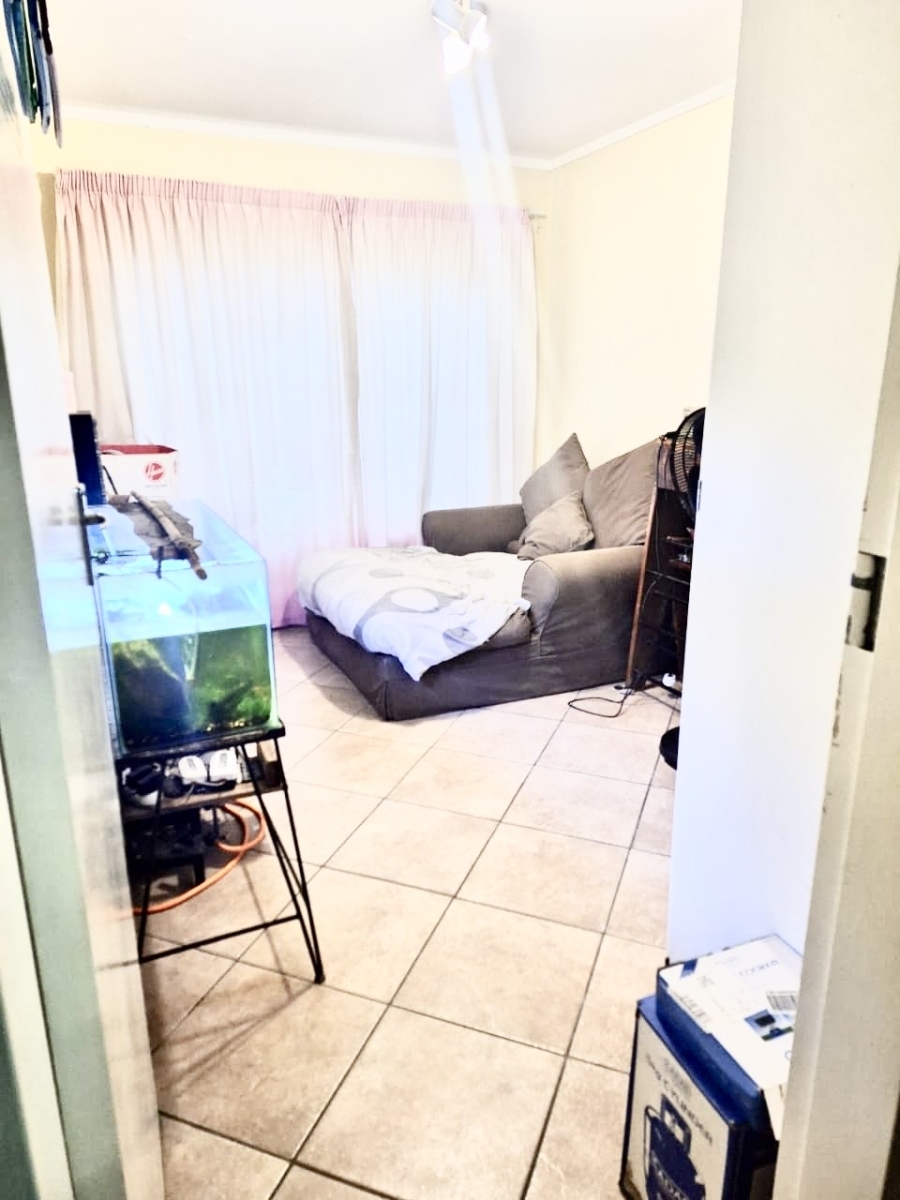 2 Bedroom Property for Sale in The Reeds Gauteng