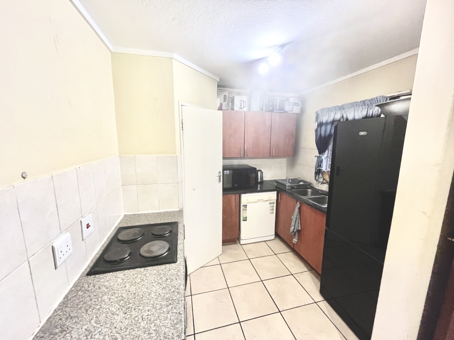 2 Bedroom Property for Sale in The Reeds Gauteng