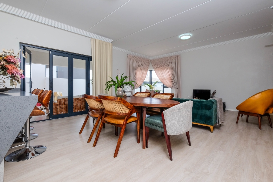 4 Bedroom Property for Sale in Homes Haven Gauteng