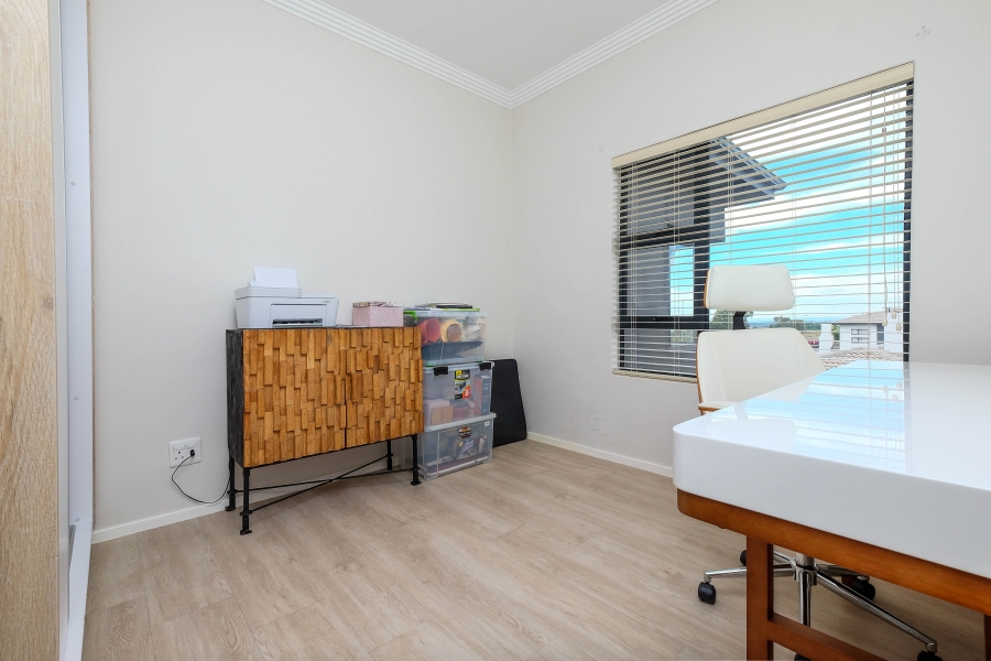 4 Bedroom Property for Sale in Homes Haven Gauteng