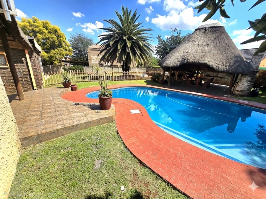 3 Bedroom Property for Sale in Vanderbijlpark SE 2 Gauteng