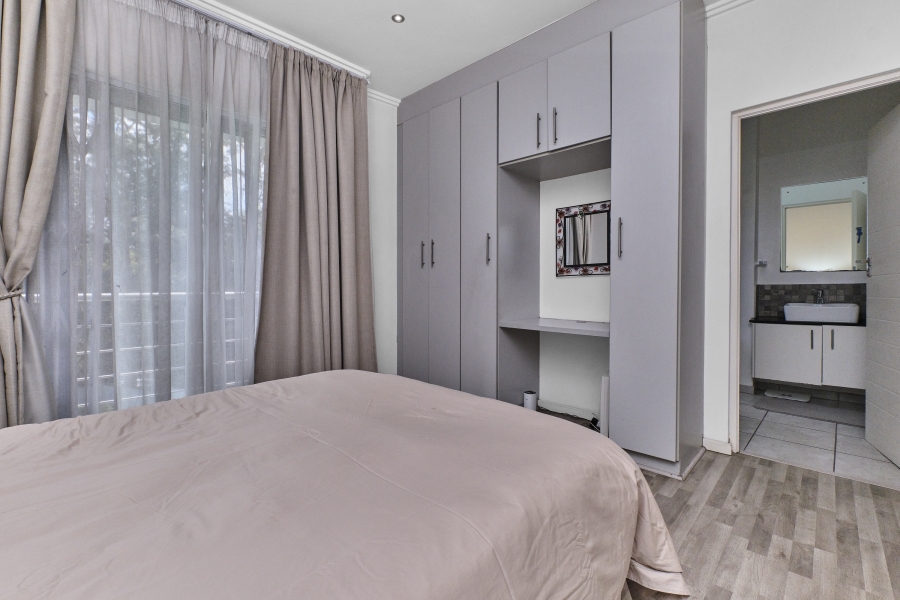 2 Bedroom Property for Sale in Morningside Manor Gauteng