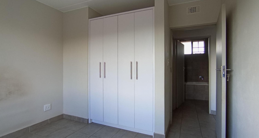 2 Bedroom Property for Sale in Lotus Gardens Gauteng