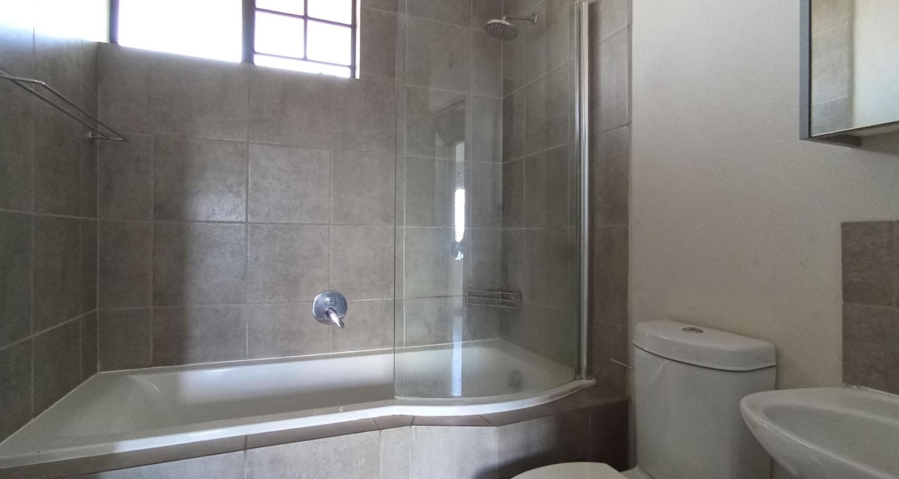 2 Bedroom Property for Sale in Lotus Gardens Gauteng