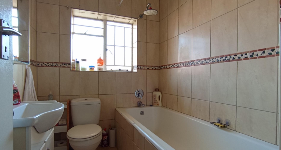 2 Bedroom Property for Sale in Florida Gauteng