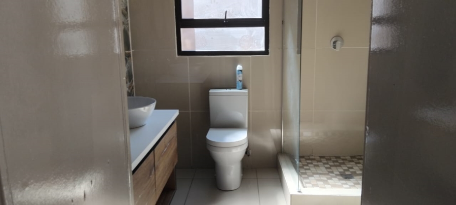 4 Bedroom Property for Sale in Oberholzer Gauteng