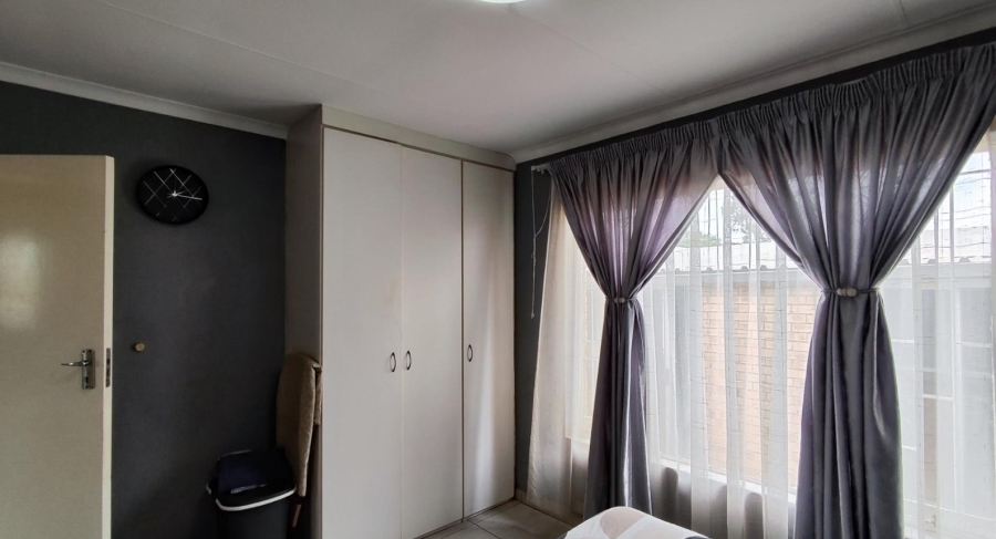 2 Bedroom Property for Sale in Terenure Gauteng
