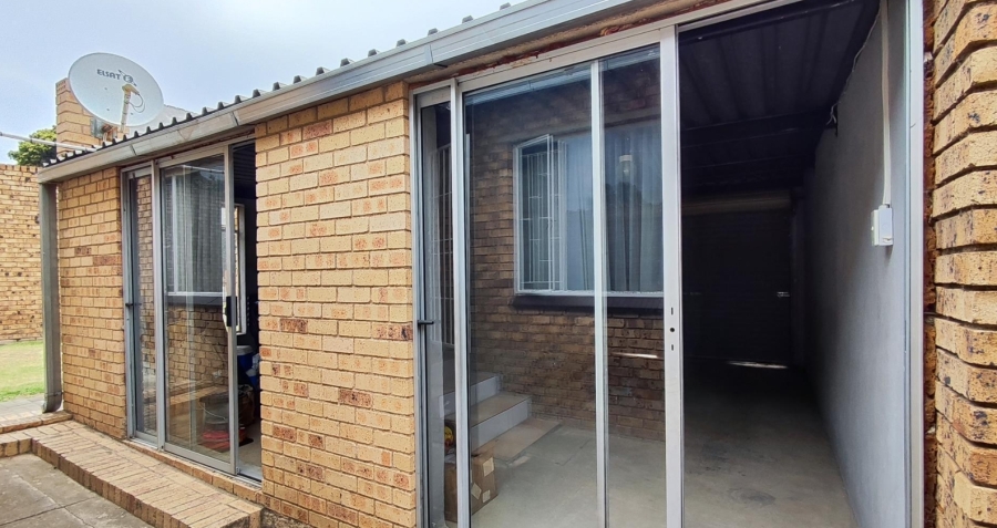 2 Bedroom Property for Sale in Terenure Gauteng