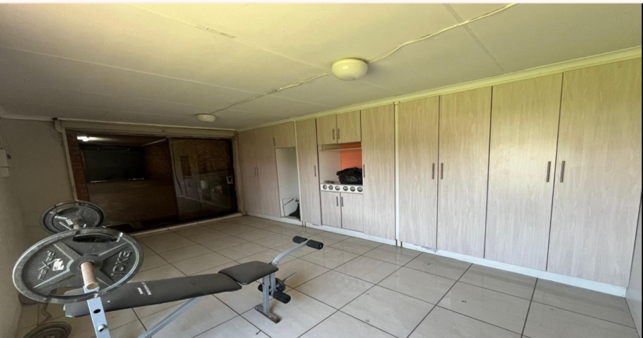 3 Bedroom Property for Sale in Selection Park Gauteng