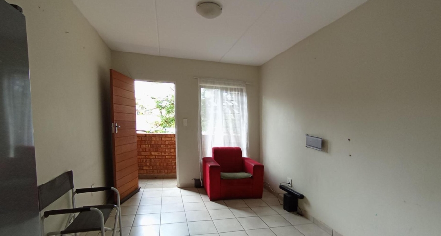 2 Bedroom Property for Sale in Elandspoort Gauteng