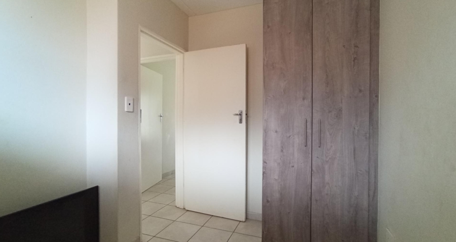 2 Bedroom Property for Sale in Elandspoort Gauteng