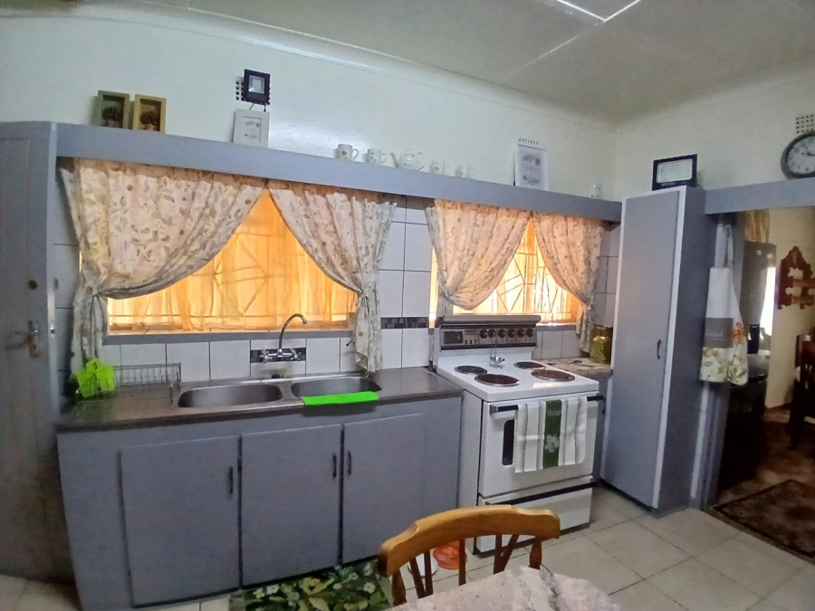 4 Bedroom Property for Sale in Carletonville Central Gauteng