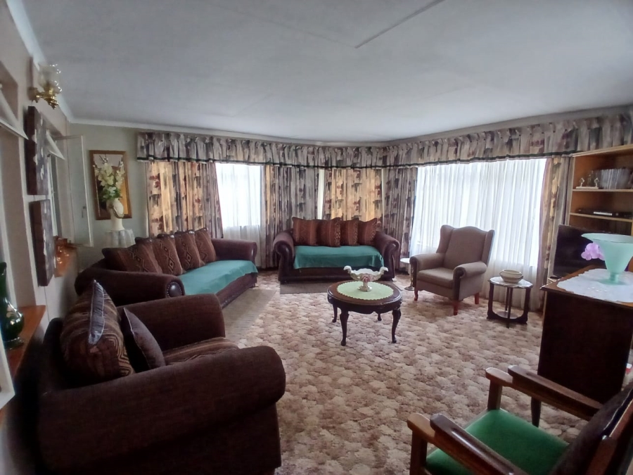 4 Bedroom Property for Sale in Carletonville Central Gauteng