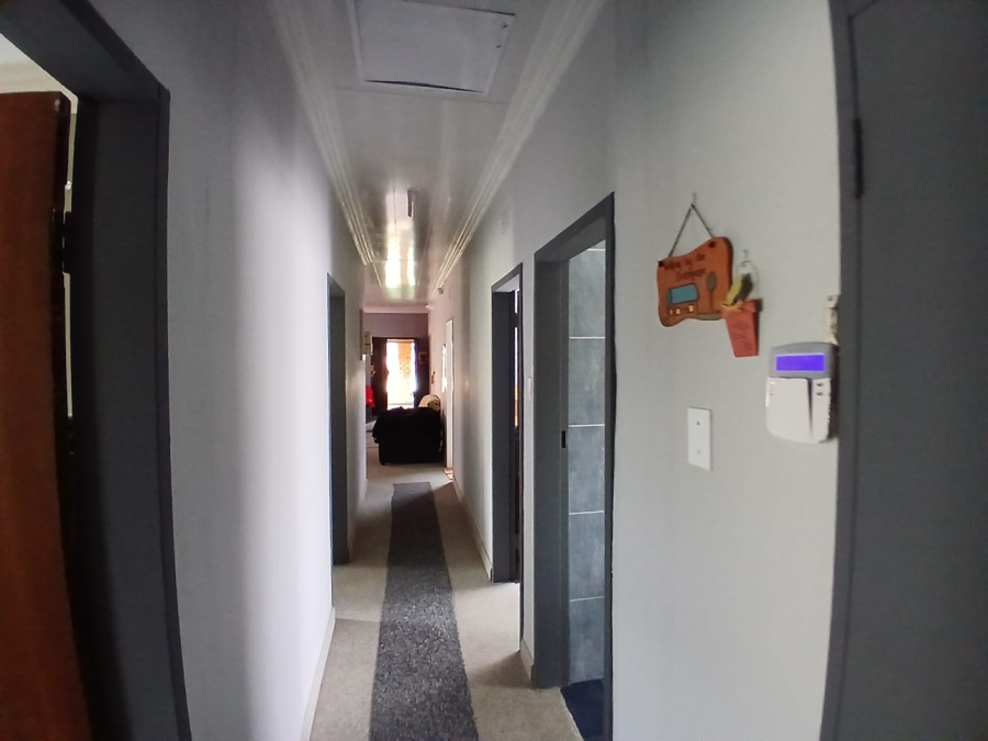 4 Bedroom Property for Sale in Pretoriusrus Gauteng