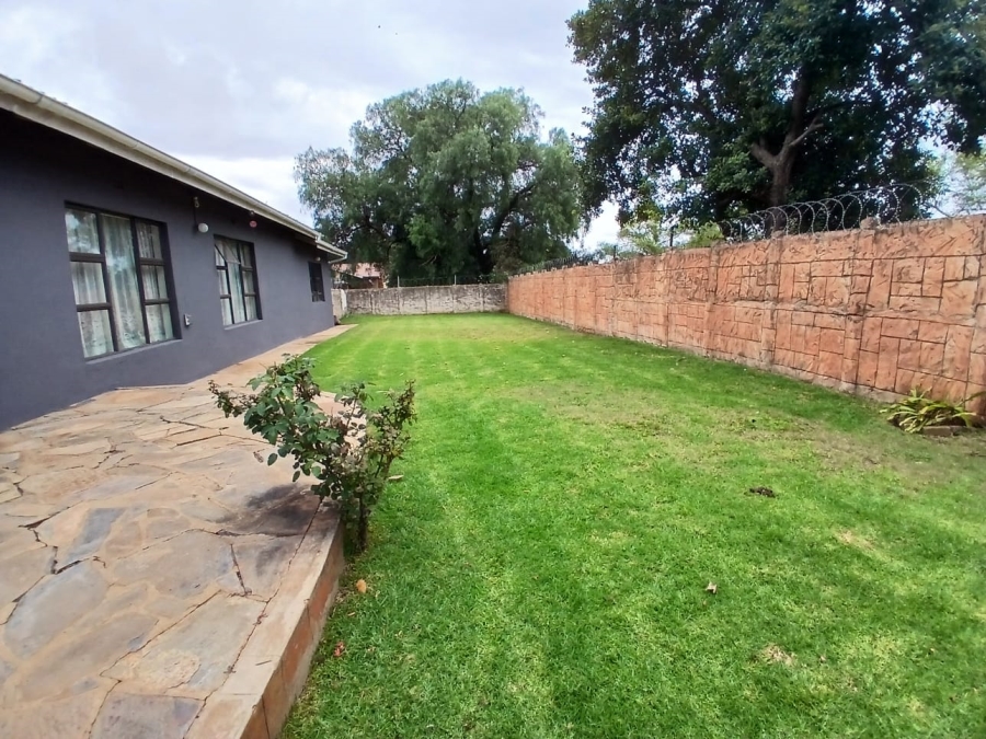 4 Bedroom Property for Sale in Pretoriusrus Gauteng