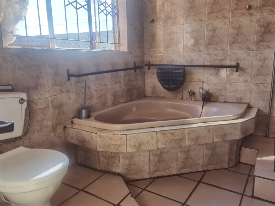 4 Bedroom Property for Sale in Soshanguve S Gauteng