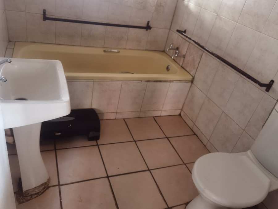 4 Bedroom Property for Sale in Soshanguve S Gauteng