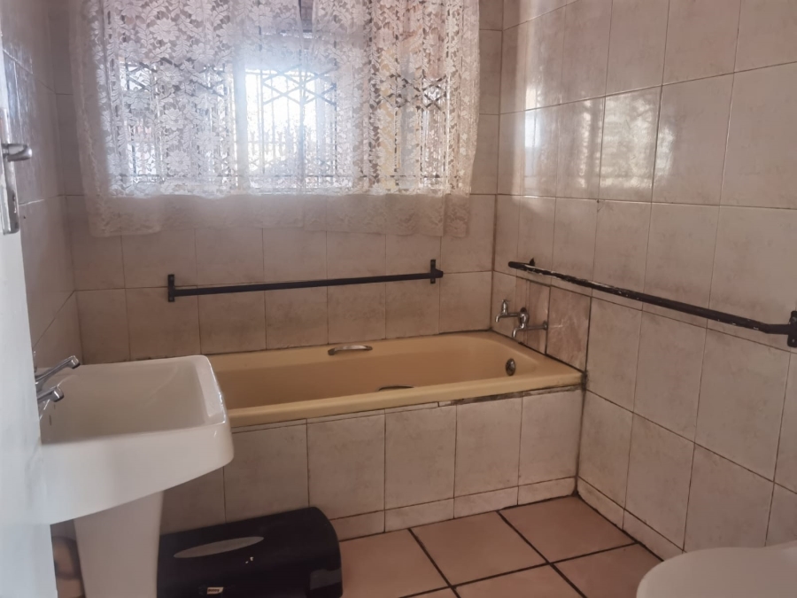 4 Bedroom Property for Sale in Soshanguve S Gauteng