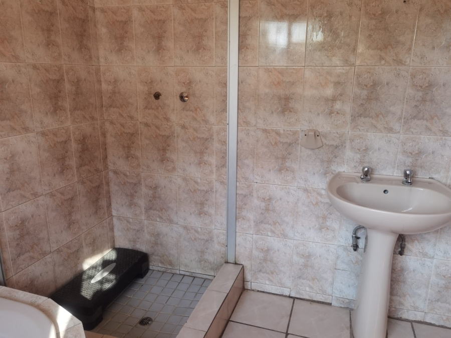 4 Bedroom Property for Sale in Soshanguve S Gauteng