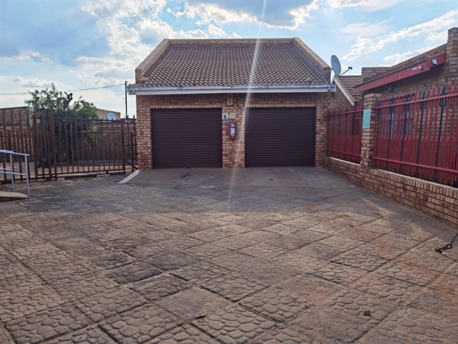 4 Bedroom Property for Sale in Soshanguve S Gauteng