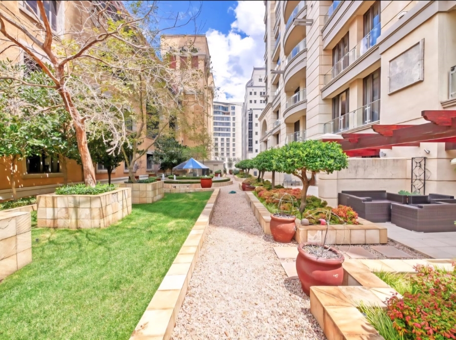 1 Bedroom Property for Sale in Sandton Central Gauteng