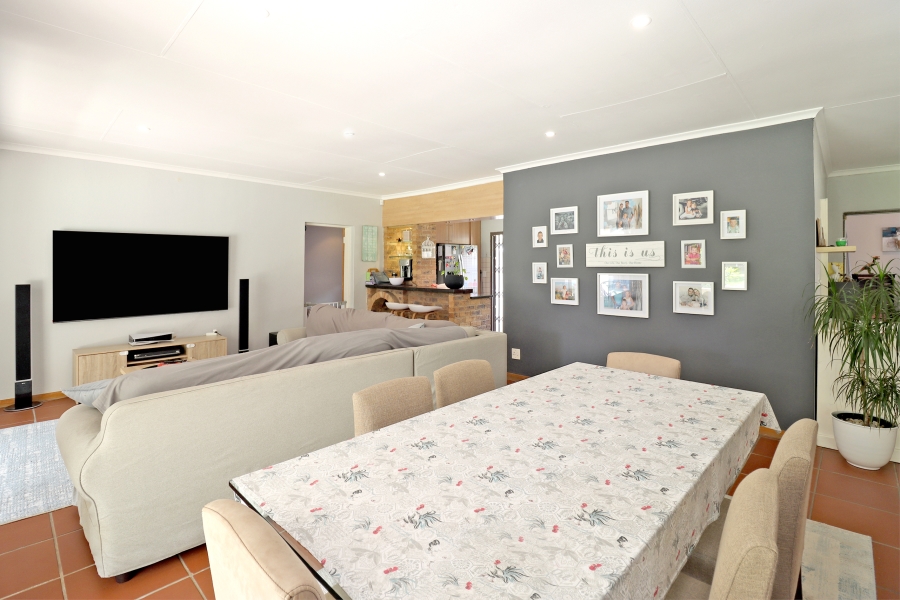 4 Bedroom Property for Sale in Paulshof Gauteng