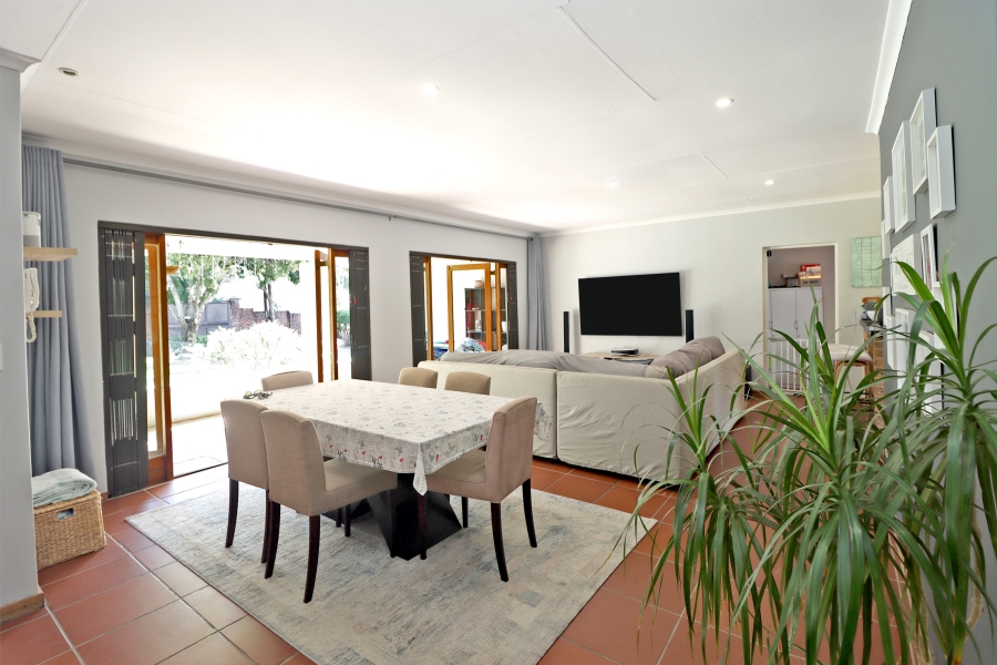 4 Bedroom Property for Sale in Paulshof Gauteng