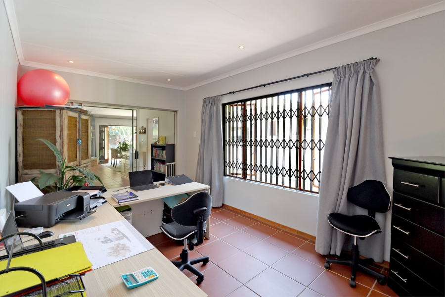 4 Bedroom Property for Sale in Paulshof Gauteng