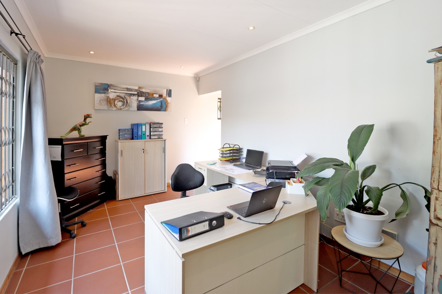 4 Bedroom Property for Sale in Paulshof Gauteng