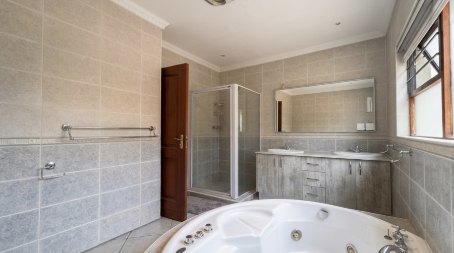 3 Bedroom Property for Sale in Edenburg Gauteng