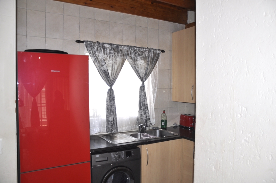2 Bedroom Property for Sale in Erand Gardens Gauteng
