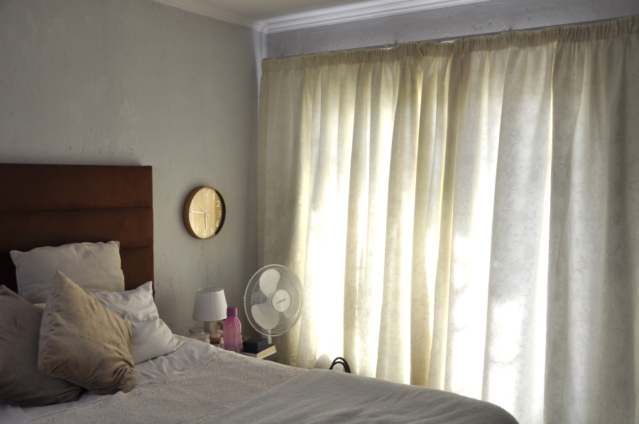 2 Bedroom Property for Sale in Erand Gardens Gauteng