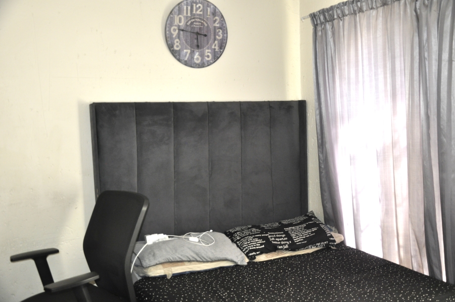 2 Bedroom Property for Sale in Erand Gardens Gauteng