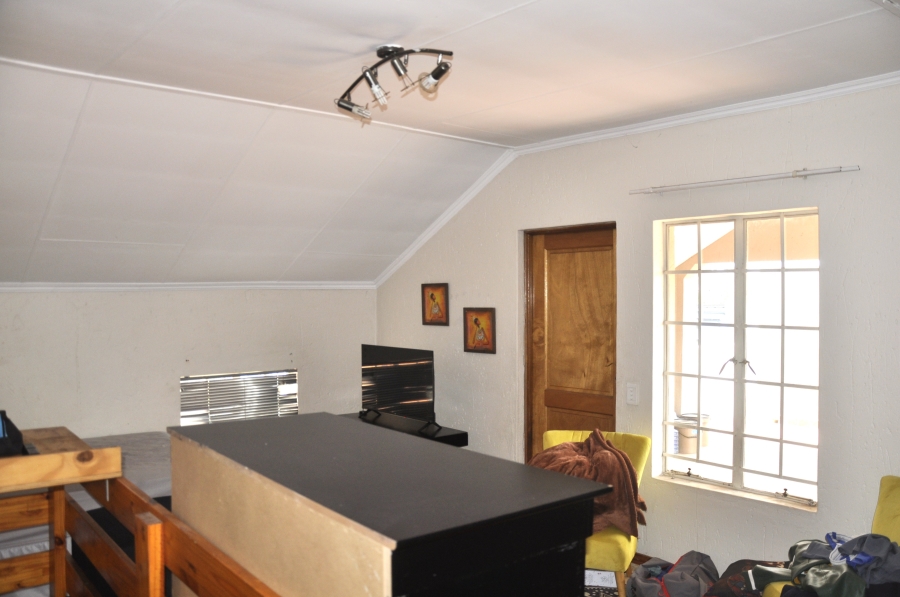 2 Bedroom Property for Sale in Erand Gardens Gauteng