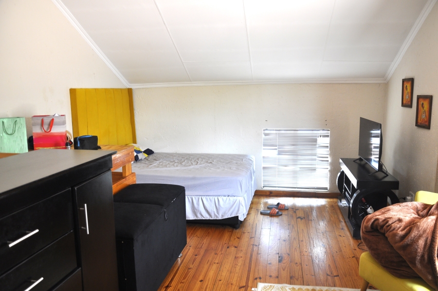 2 Bedroom Property for Sale in Erand Gardens Gauteng