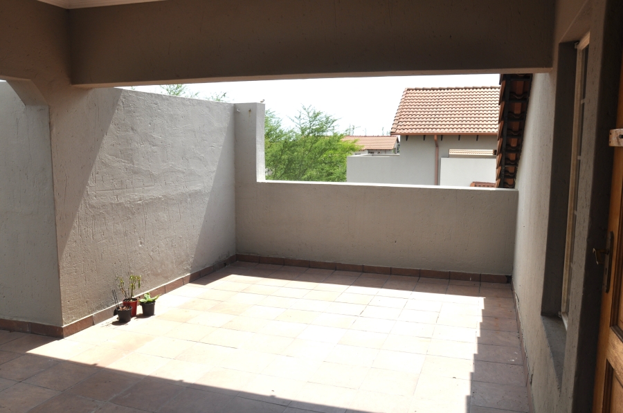 2 Bedroom Property for Sale in Erand Gardens Gauteng