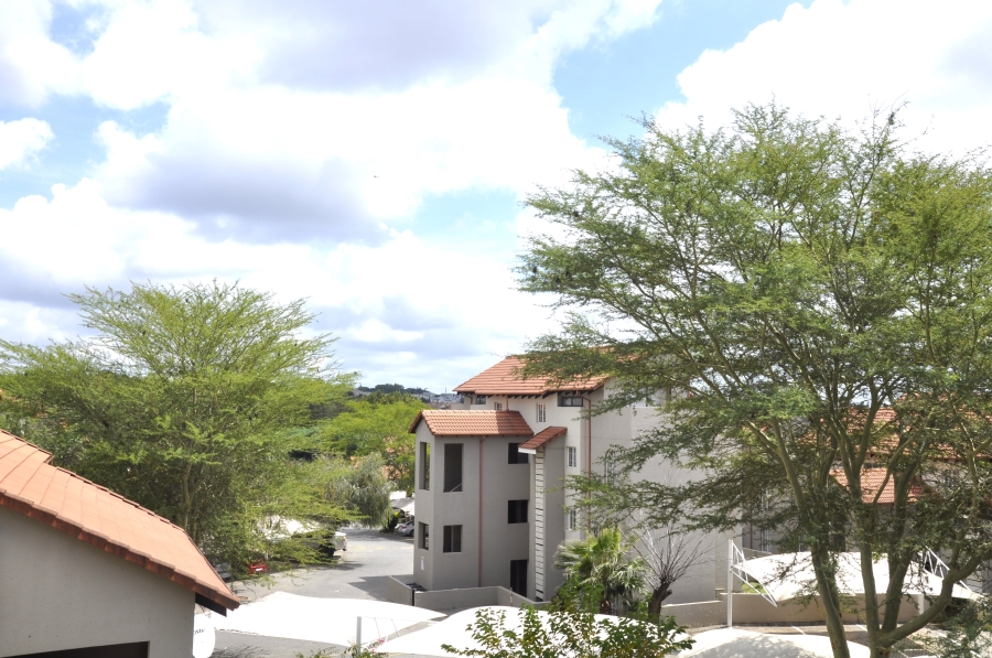 2 Bedroom Property for Sale in Erand Gardens Gauteng