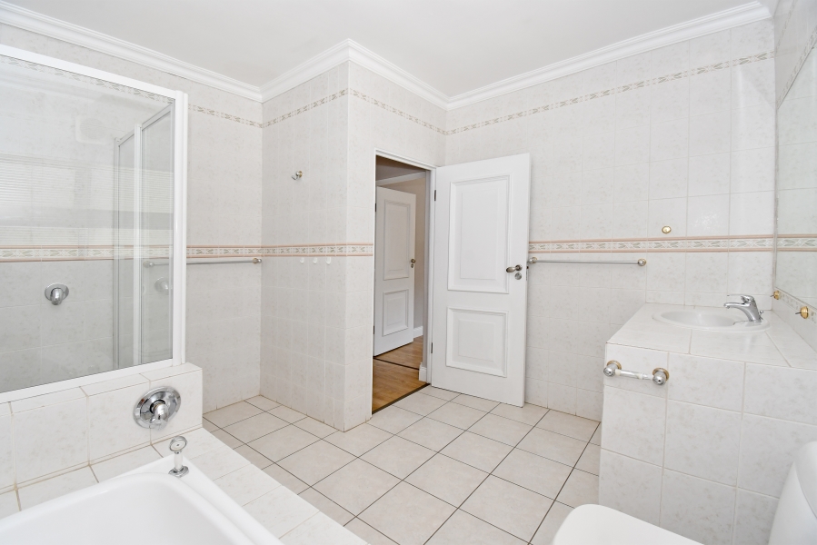 4 Bedroom Property for Sale in Kyalami Estates Gauteng