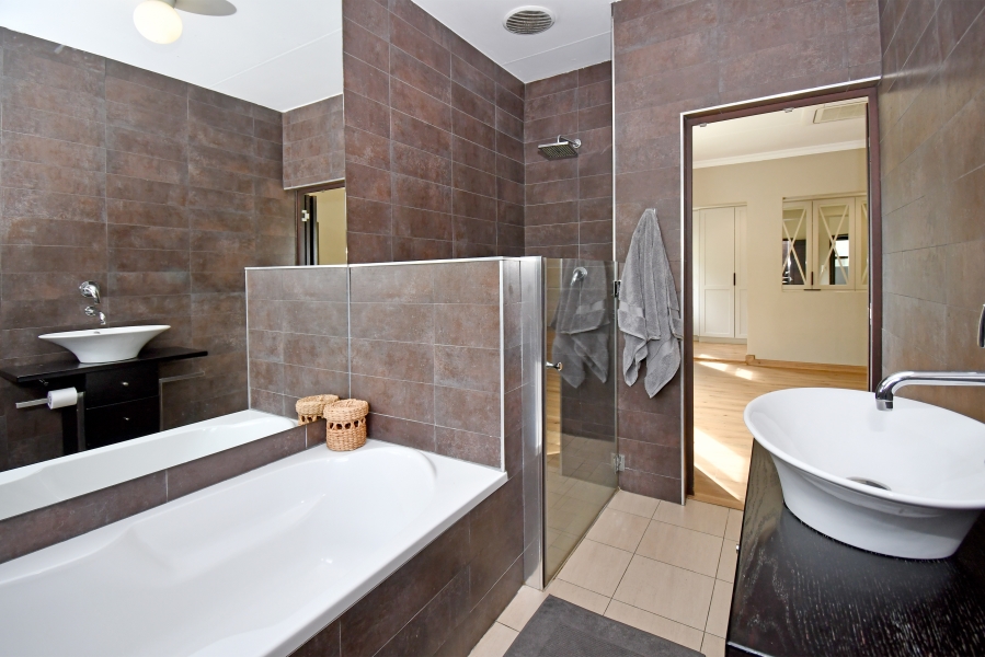 3 Bedroom Property for Sale in Douglasdale Gauteng