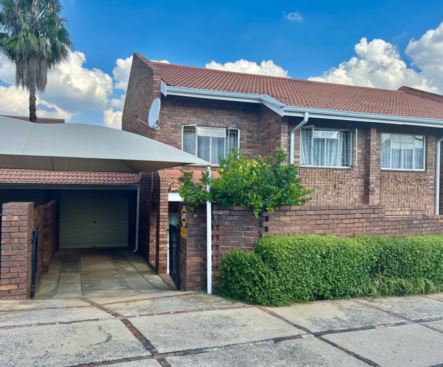 3 Bedroom Property for Sale in Halfway Gardens Gauteng