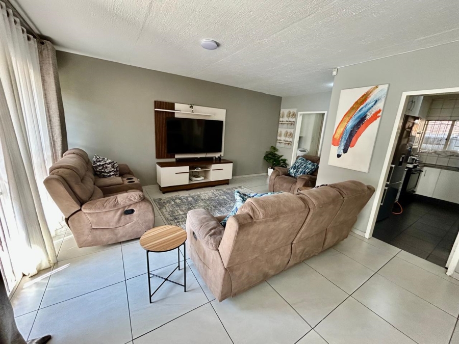 3 Bedroom Property for Sale in Halfway Gardens Gauteng