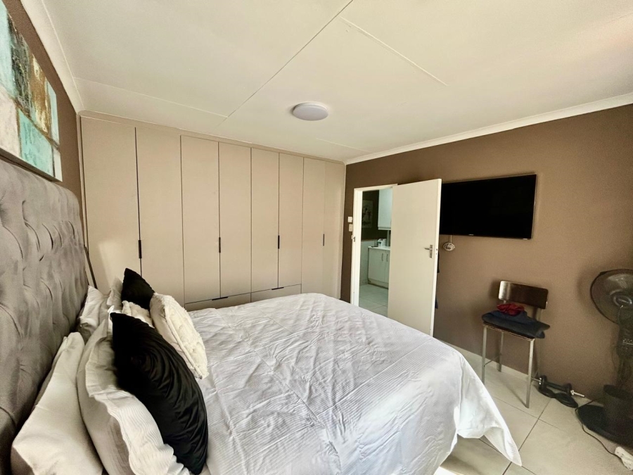 3 Bedroom Property for Sale in Halfway Gardens Gauteng