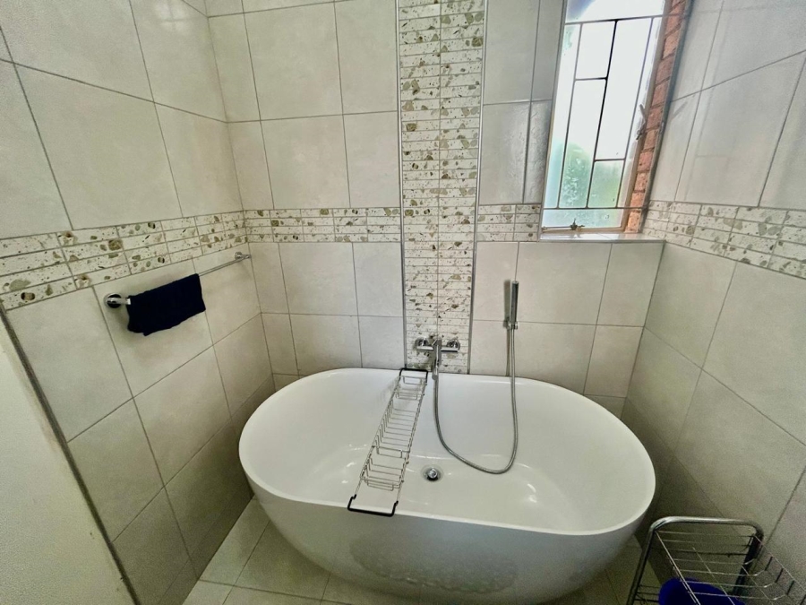 3 Bedroom Property for Sale in Halfway Gardens Gauteng