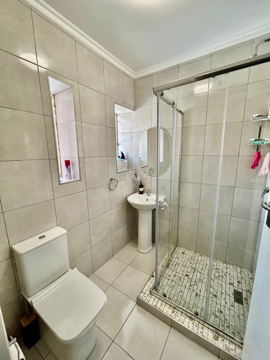 3 Bedroom Property for Sale in Halfway Gardens Gauteng