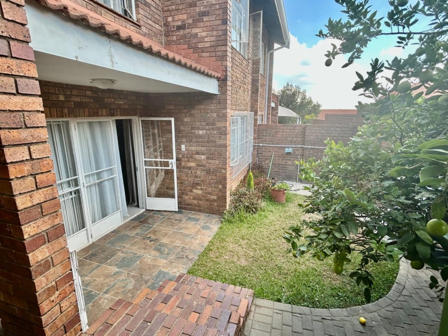 3 Bedroom Property for Sale in Halfway Gardens Gauteng
