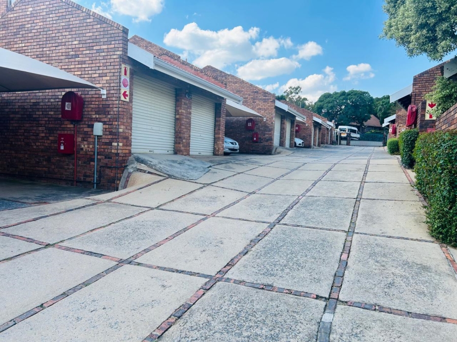 3 Bedroom Property for Sale in Halfway Gardens Gauteng