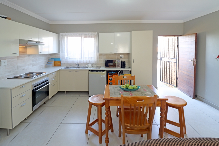 2 Bedroom Property for Sale in Blue Hills AH Gauteng