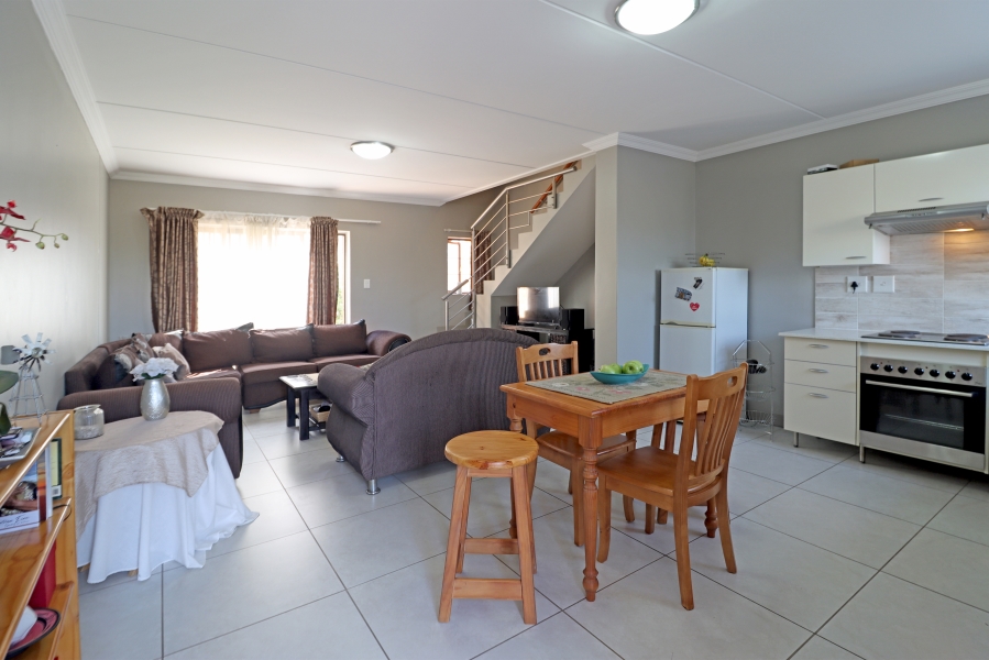 2 Bedroom Property for Sale in Blue Hills AH Gauteng