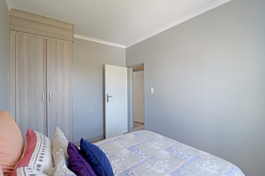 2 Bedroom Property for Sale in Blue Hills AH Gauteng