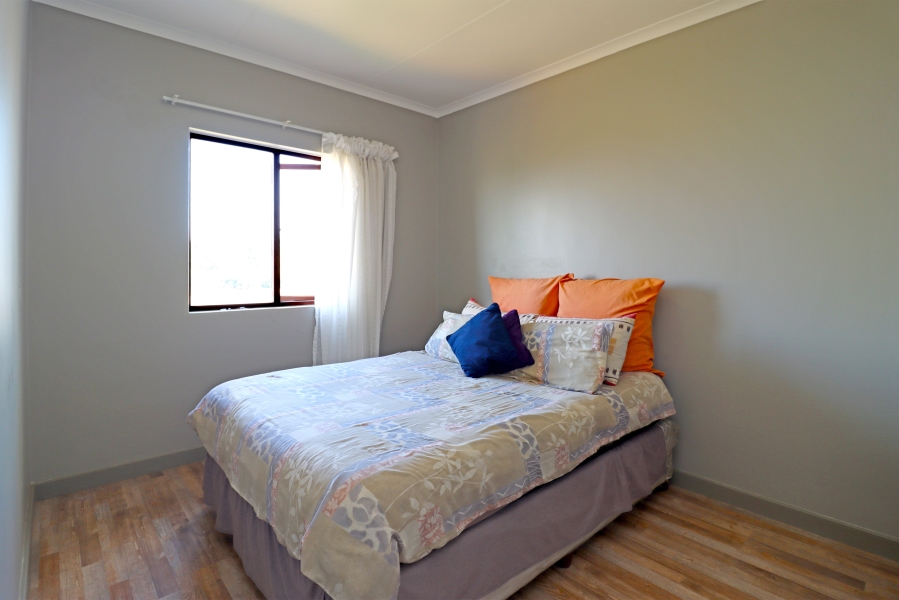 2 Bedroom Property for Sale in Blue Hills AH Gauteng